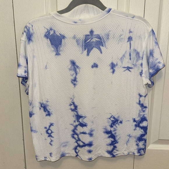 lululemon athletic shirt - Picture 2 of 3